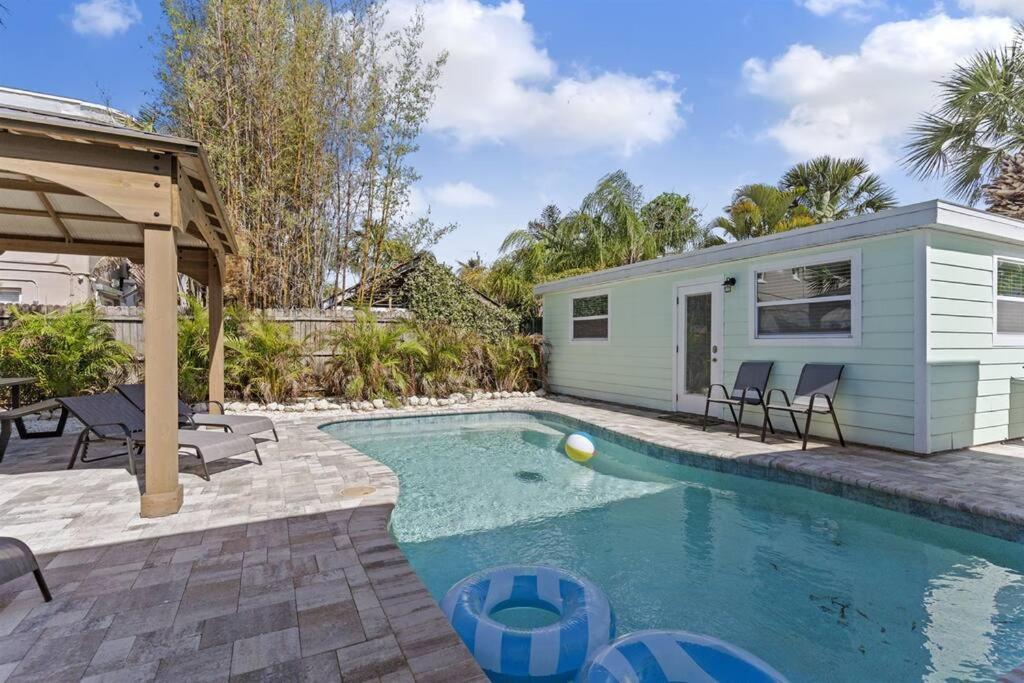 7 Bedroom 5 Bath Home With Cottage On Clearwater Beach! Exterior foto