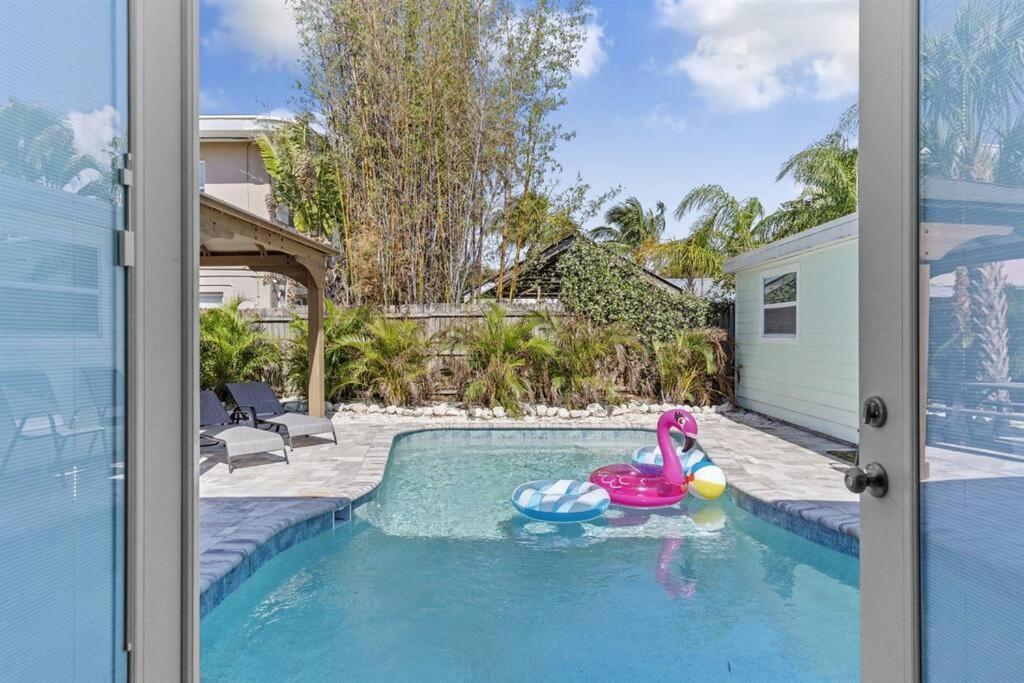7 Bedroom 5 Bath Home With Cottage On Clearwater Beach! Exterior foto
