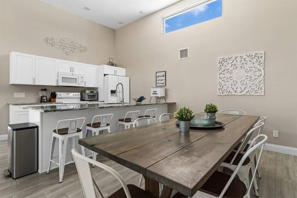 7 Bedroom 5 Bath Home With Cottage On Clearwater Beach! Exterior foto