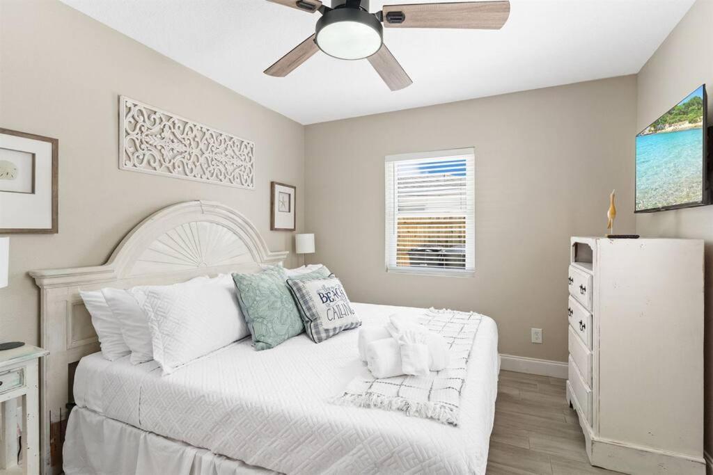 7 Bedroom 5 Bath Home With Cottage On Clearwater Beach! Exterior foto